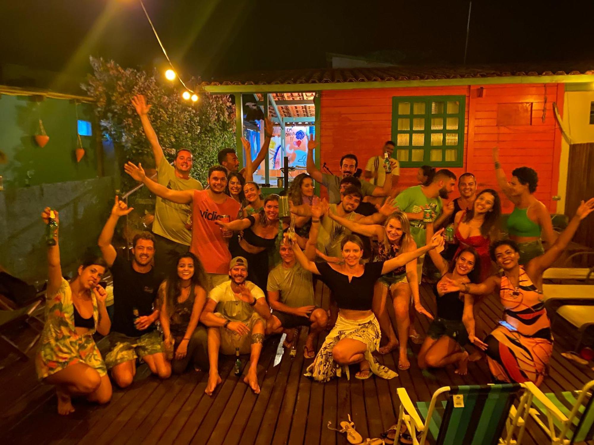 Casa Swell Hostel Фернанду ди Нороня Екстериор снимка